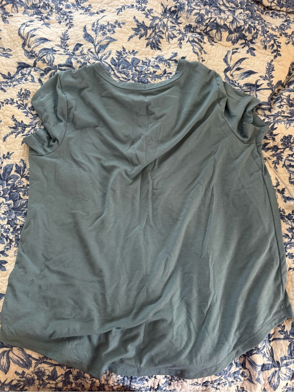 Women’s Scoop Neck Short Sleeve Tee in Teal Blue